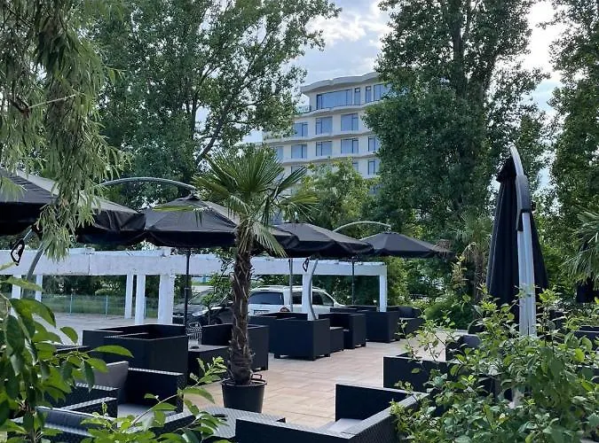 Olt By Ventura Mamaia