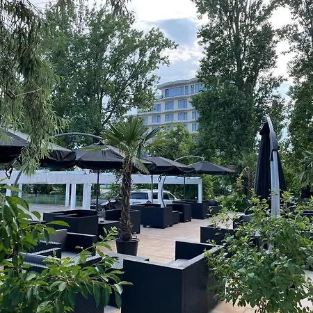 Olt By Ventura Mamaia